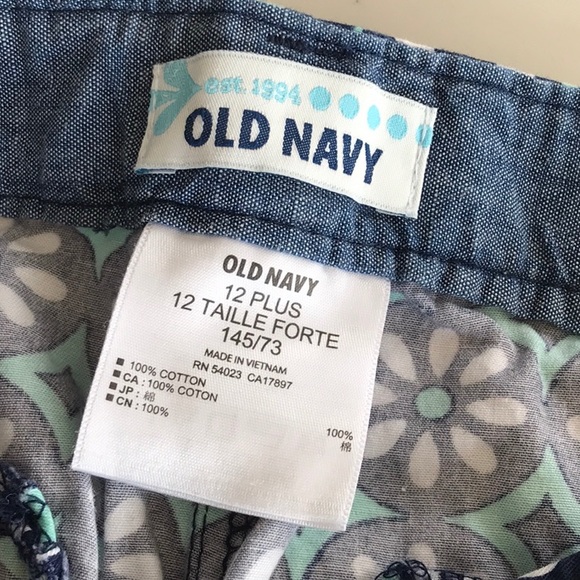 OLD NAVY shorts PLUS size - Picture 4 of 5